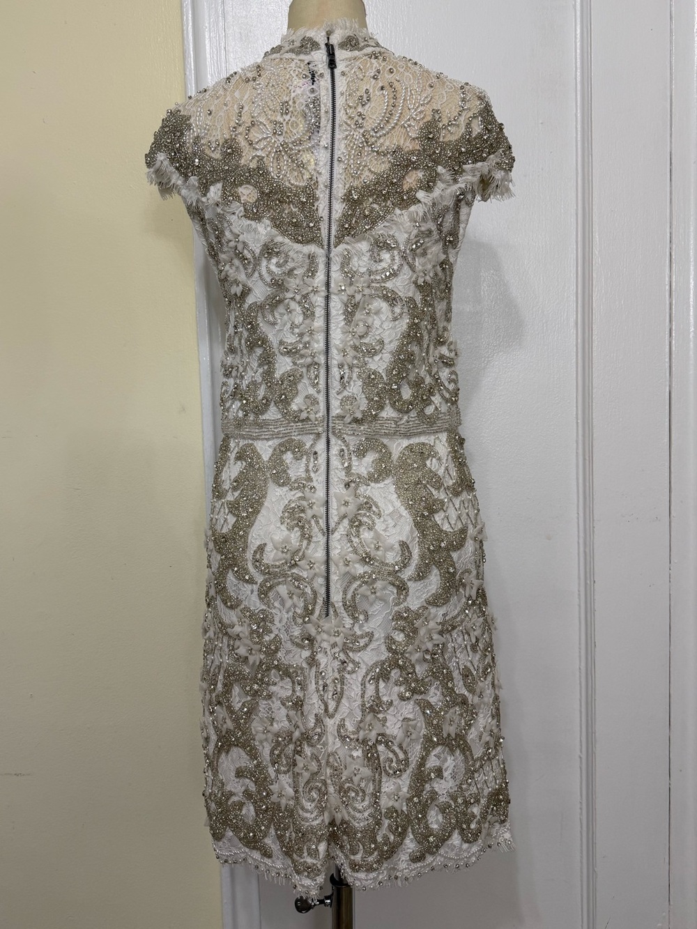Alice + Olivia
PRIA MINI GOWN - Picture 8 of 16